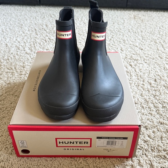 Hunter Original Chelsea Black Boots sz 9 - Picture 1 of 8